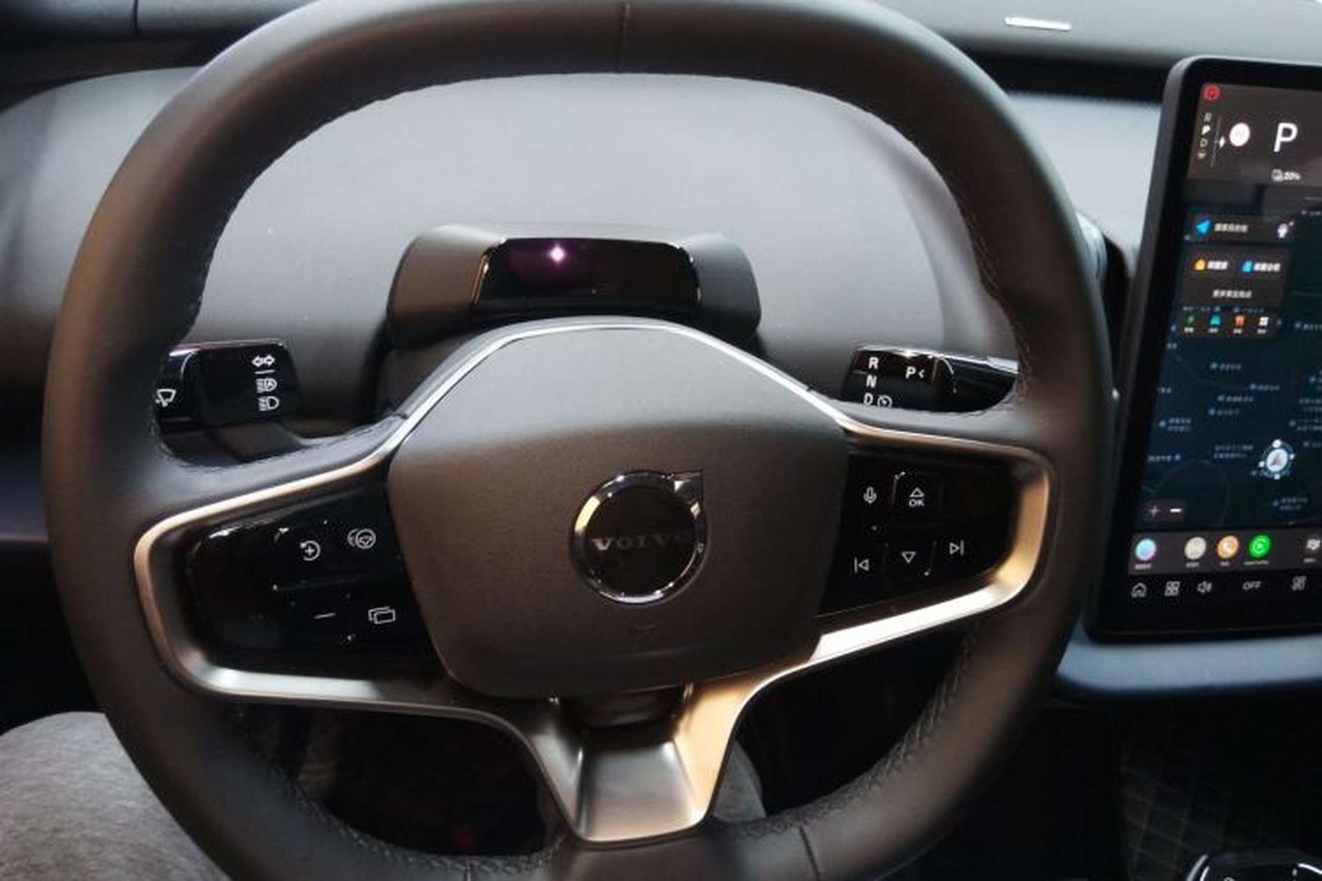 Used Volvo EX30 2025 Rear-Drive Long-Range Plus Model Steering Wheel