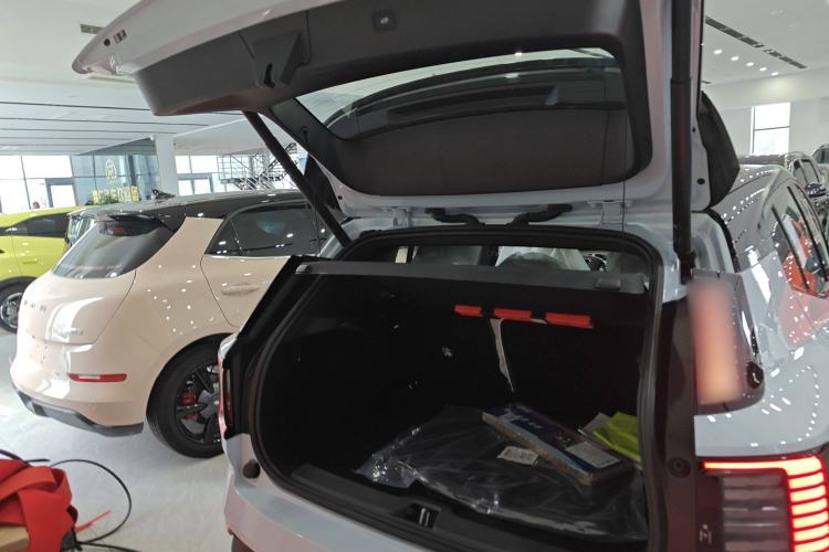 Used Volvo EX30 2025 Rear-Drive Long-Range Version Ultra Trunk