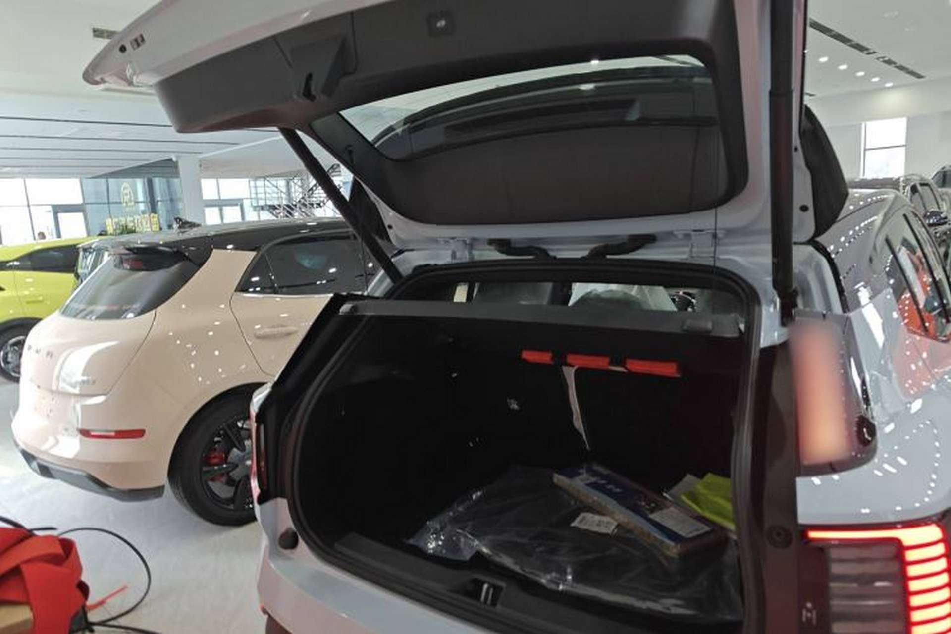 Used Volvo EX30 2025 Rear-Drive Long-Range Version Ultra Trunk