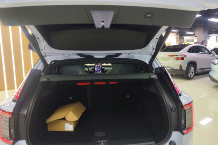 Used Volvo EX30 2025 Rear-Drive Long-Range Version Ultra Trunk