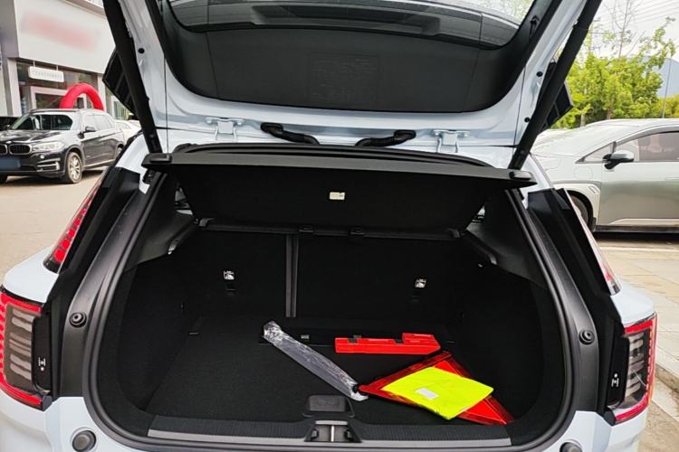 Used Volvo EX30 2025 Rear-Drive Long-Range Version Ultra Trunk
