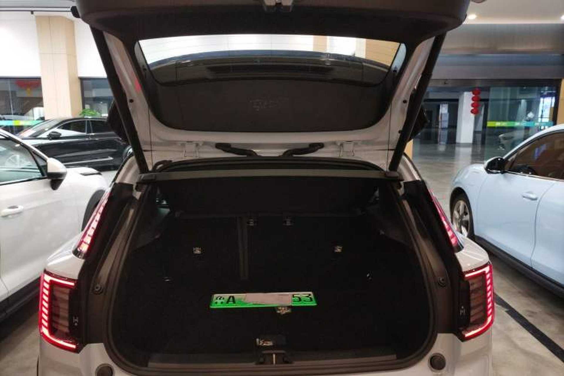 Used Volvo EX30 2025 Rear-Drive Long-Range Version Ultra Trunk
