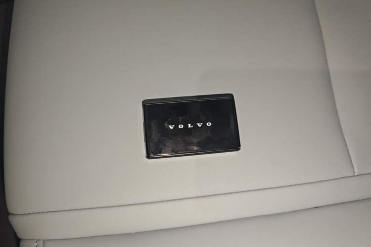 Used Volvo EX30 2025 Rear-Drive Long-Range Version Ultra Vehicle Key