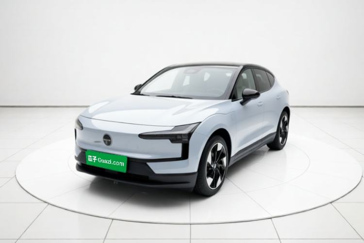 Volvo EX30 2025 Rear-Drive Long-Range Version Ultra