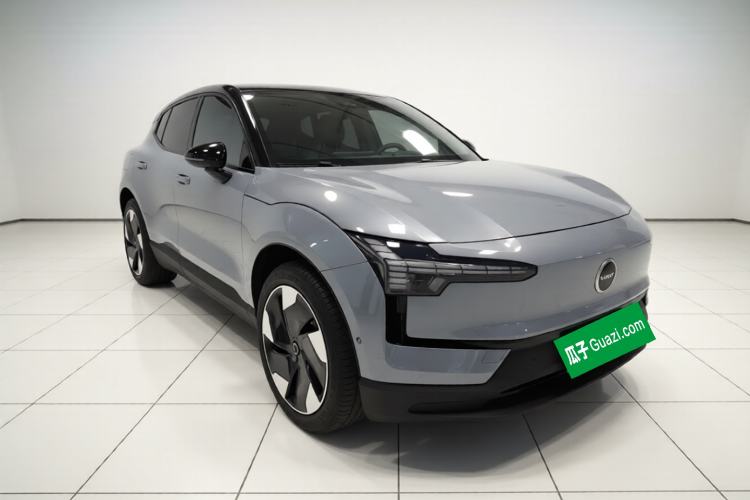 Used Volvo EX30 2025 Rear-Drive Long-Range Version Ultra Exterior 2