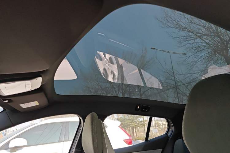 Used Volvo EX30 2025 Rear-Drive Long-Range Version Ultra Headliner
