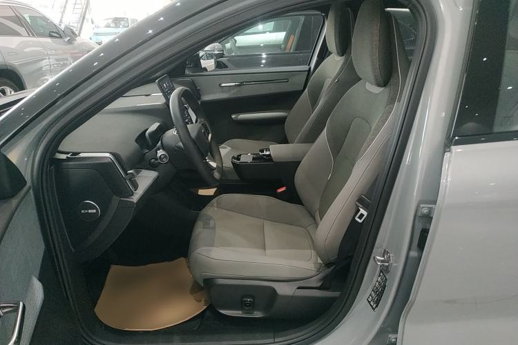 Used Volvo EX30 2025 Rear-Drive Long-Range Version Ultra Left Front Seat