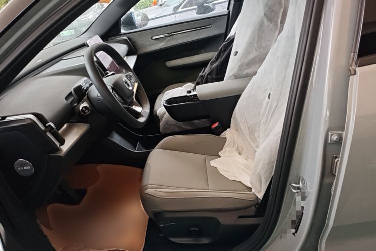 Used Volvo EX30 2025 Rear-Drive Long-Range Plus Model Left Front Seat