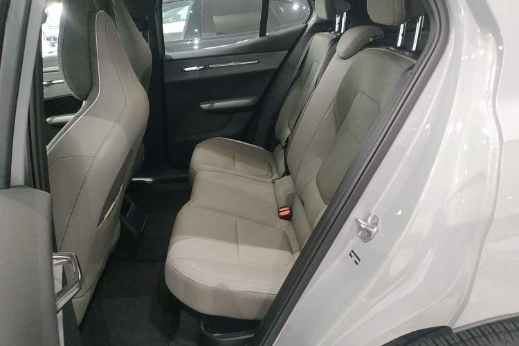 Used Volvo EX30 2025 Rear-Drive Long-Range Version Ultra Left Rear Seat
