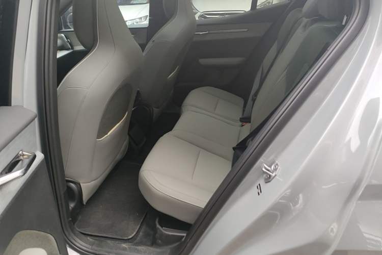 Used Volvo EX30 2025 Rear-Drive Long-Range Version Ultra Left Rear Seat