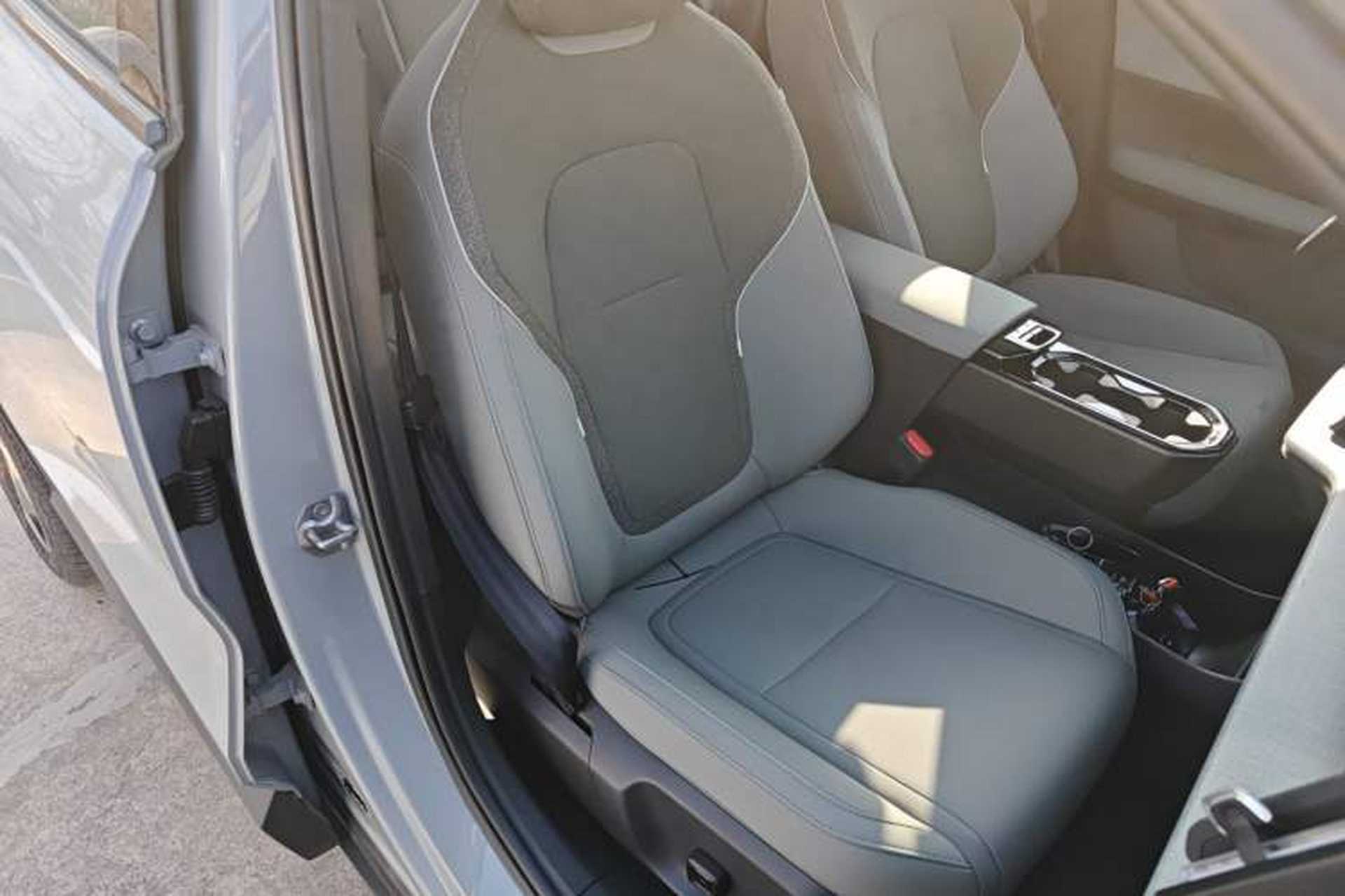 Used Volvo EX30 2025 Rear-Drive Long-Range Version Ultra Right Front Seat