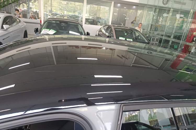 Used Volvo EX30 2025 Rear-Drive Long-Range Version Ultra Roof