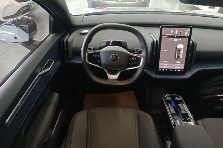 Used Volvo EX30 2025 Rear-Drive Long-Range Version Ultra Steering Wheel