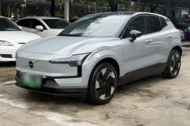 Used Volvo EX30 2025 Rear-Drive Long-Range Version Ultra