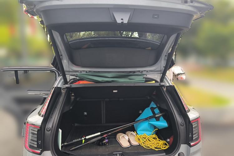 Used Volvo EX30 2025 Rear-Drive Long-Range Plus Model Trunk