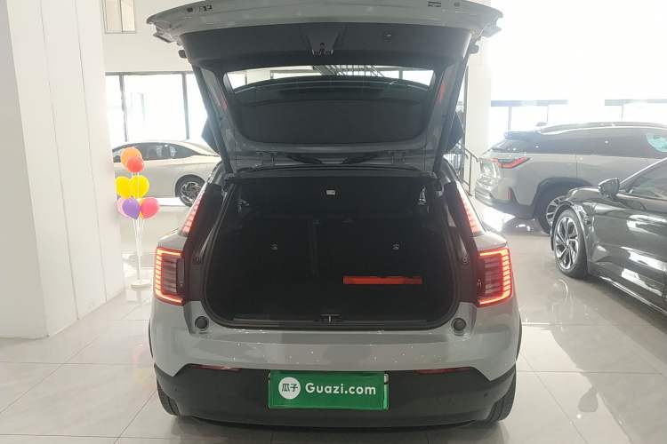 Used Volvo EX30 2025 Rear-Drive Long-Range Version Ultra Trunk