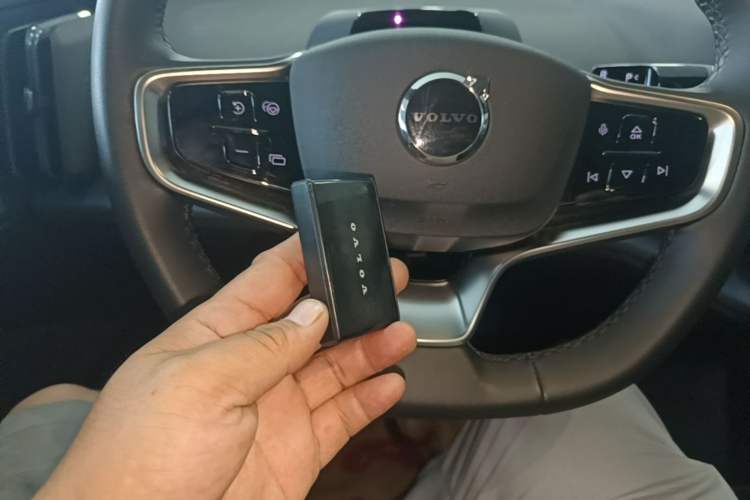 Used Volvo EX30 2025 Rear-Drive Long-Range Version Ultra Vehicle Key
