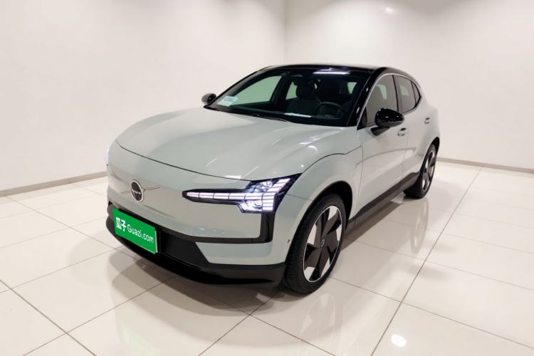 Volvo EX30 2025 Rear-Drive Long-Range Version Ultra