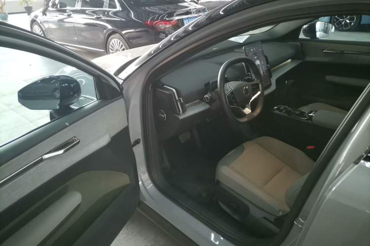 Used Volvo EX30 2025 Rear-Drive Long-Range Version Ultra Driver Seat