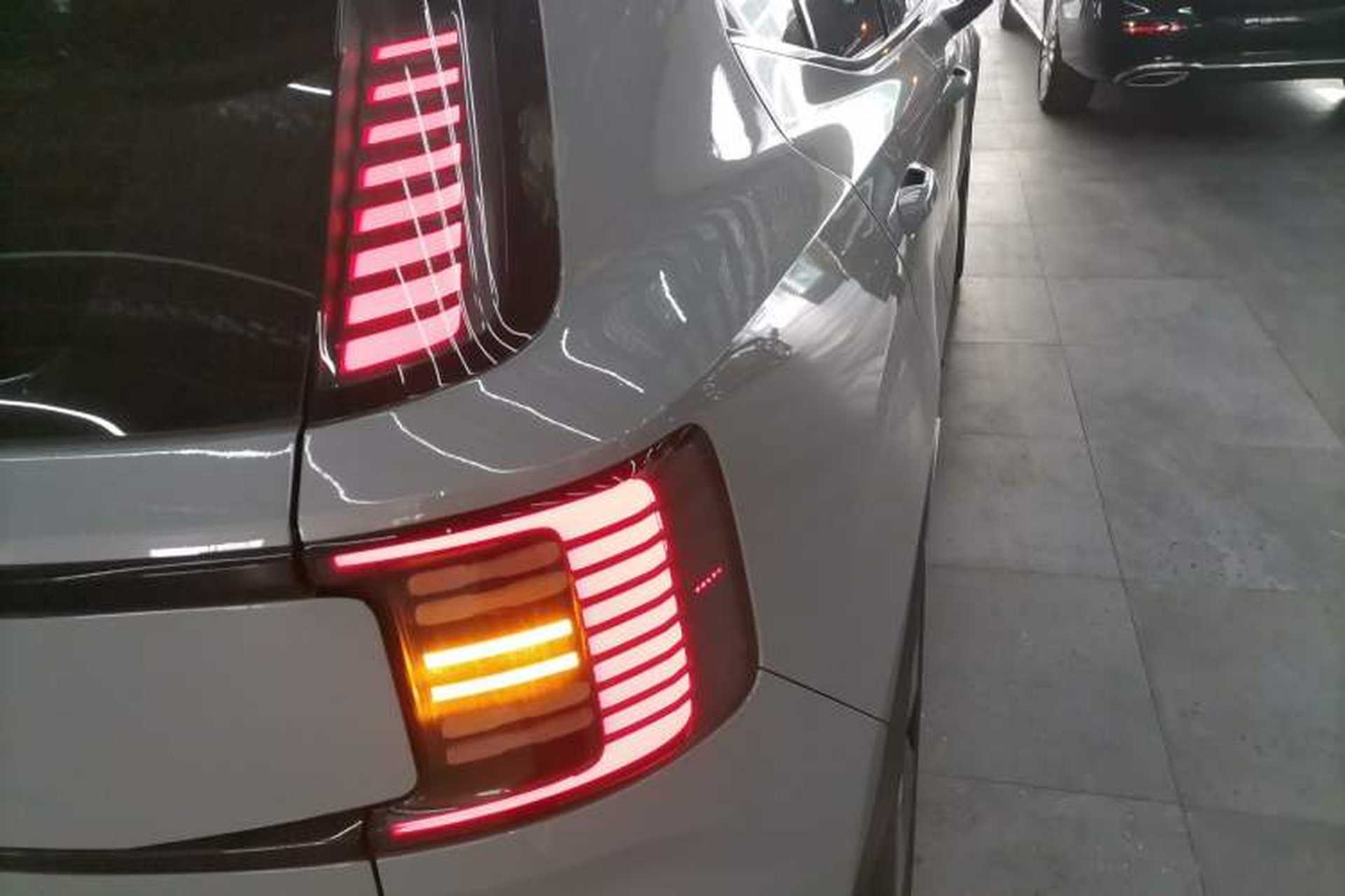 Used Volvo EX30 2025 Rear-Drive Long-Range Version Ultra Exterior 3