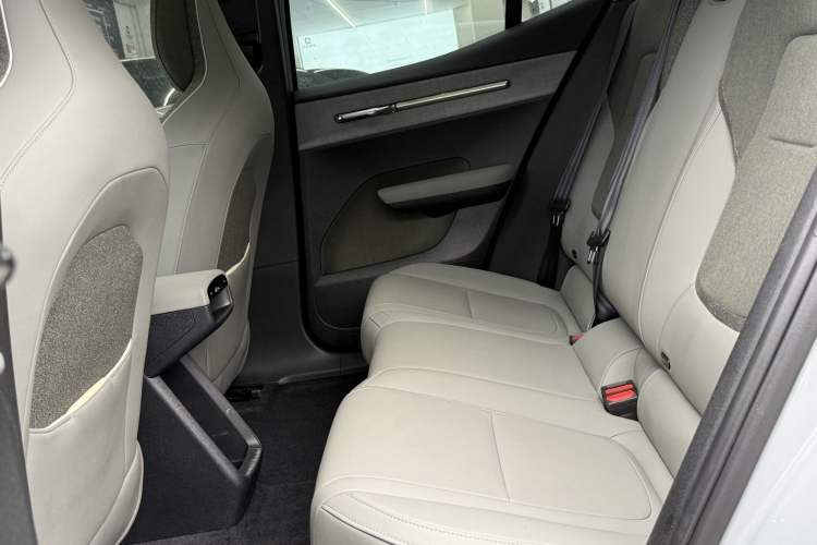 Used Volvo EX30 2025 Rear-Drive Long-Range Plus Model Interior 3