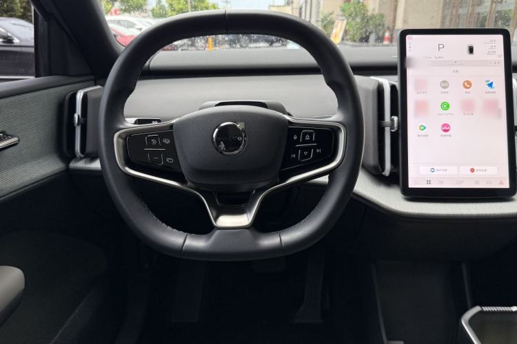 Used Volvo EX30 2025 Rear-Drive Long-Range Plus Model Interior 6