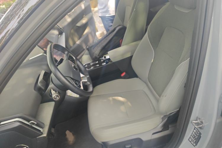 Used Volvo EX30 2025 Rear-Drive Long-Range Version Ultra Left Front Seat
