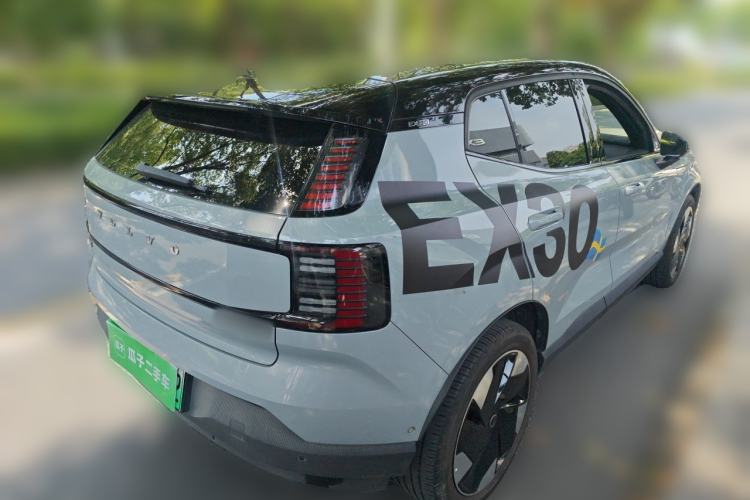 Used Volvo EX30 2025 Rear-Drive Long-Range Version Ultra Rear Right 45 Deg