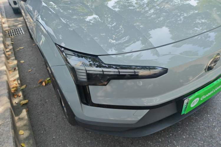 Used Volvo EX30 2025 Rear-Drive Long-Range Version Ultra Right Front Headlight