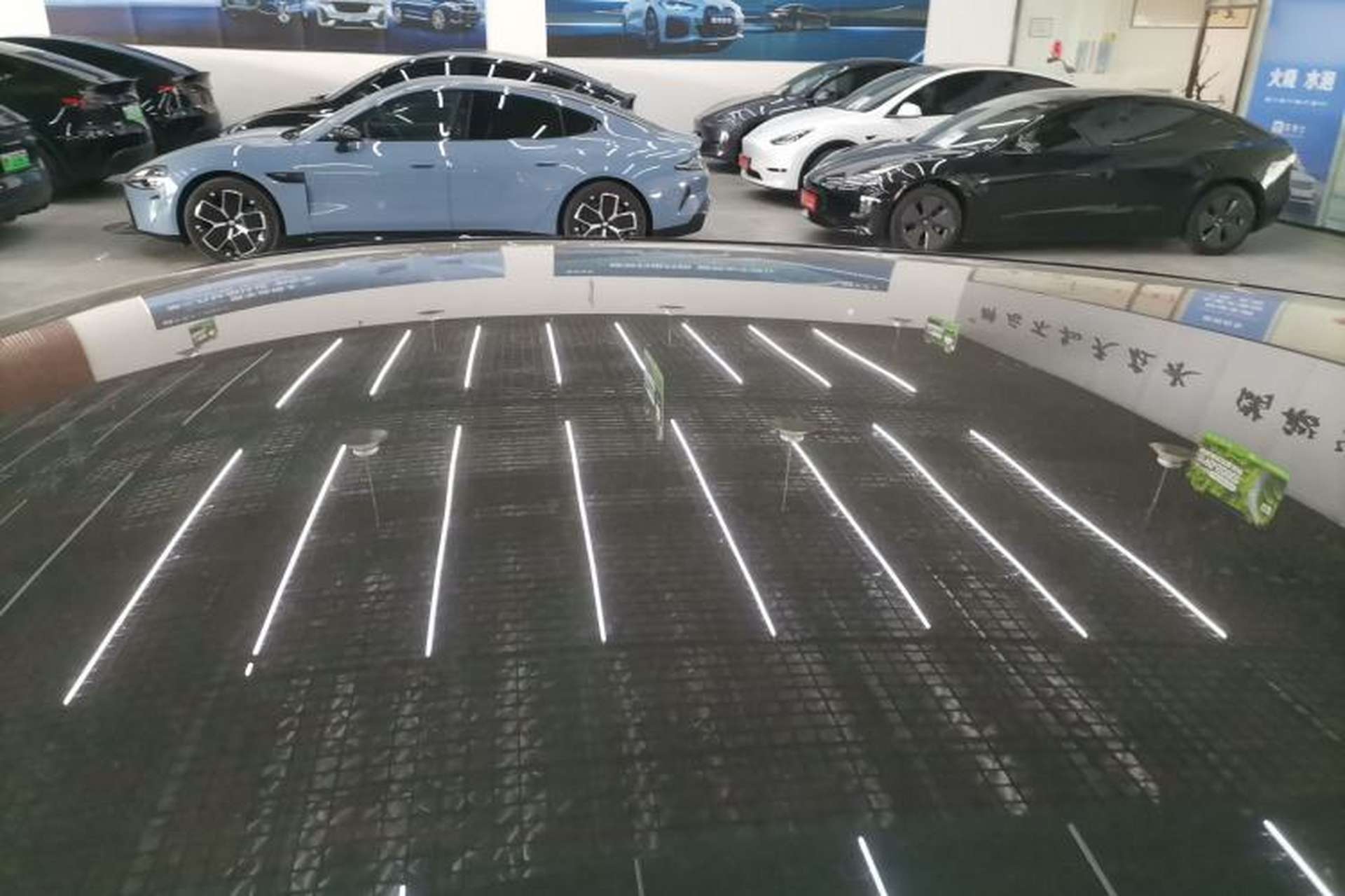 Used Volvo EX30 2025 Rear-Drive Long-Range Version Ultra Roof