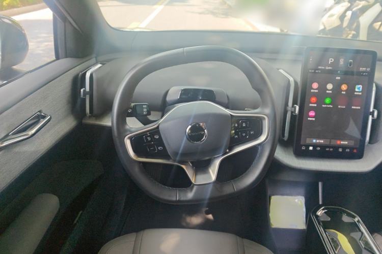 Used Volvo EX30 2025 Rear-Drive Long-Range Version Ultra Steering Wheel