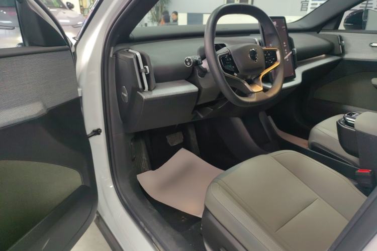 Used Volvo EX30 2025 Rear-Drive Long-Range Plus Model Driver Seat