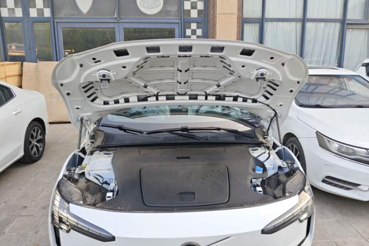 Used Volvo EX30 2025 Rear-Drive Long-Range Version Ultra Engine Bay