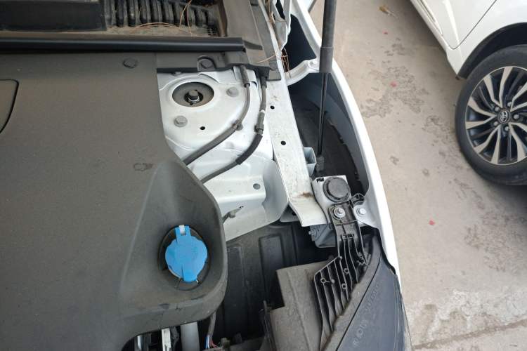 Used Volvo EX30 2025 Rear-Drive Long-Range Plus Model Engine Bay Left