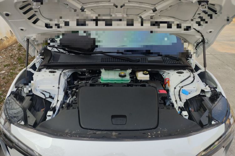 Used Volvo EX30 2025 Rear-Drive Long-Range Plus Model Engine Bay