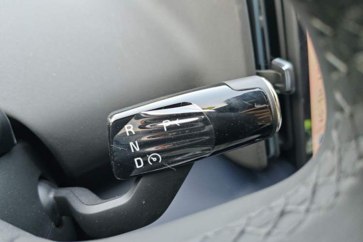 Used Volvo EX30 2025 Rear-Drive Long-Range Version Ultra Gear Lever