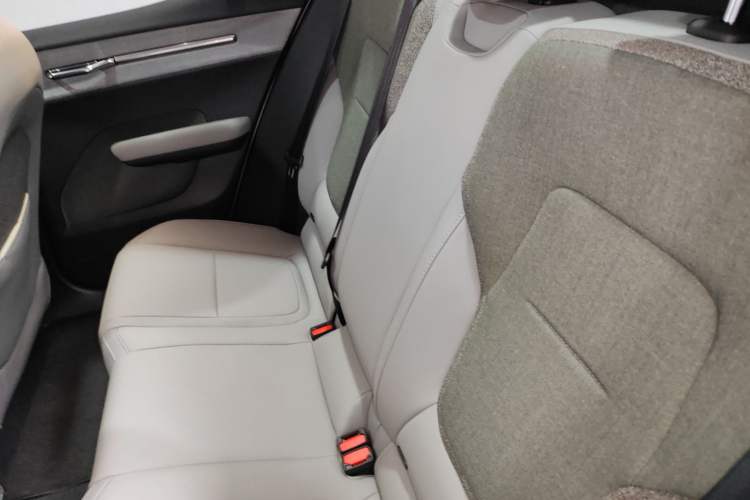 Used Volvo EX30 2025 Rear-Drive Long-Range Plus Model Interior 4