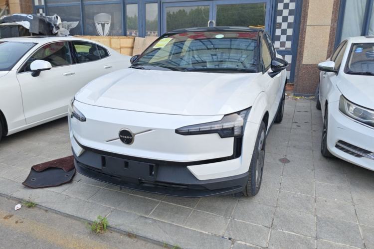 Used Volvo EX30 2025 Rear-Drive Long-Range Version Ultra Guazi used car, China used car export, Used car for sale, Used Volvo cars, Cheapest cars for sale, Electric vehicle, New energy car