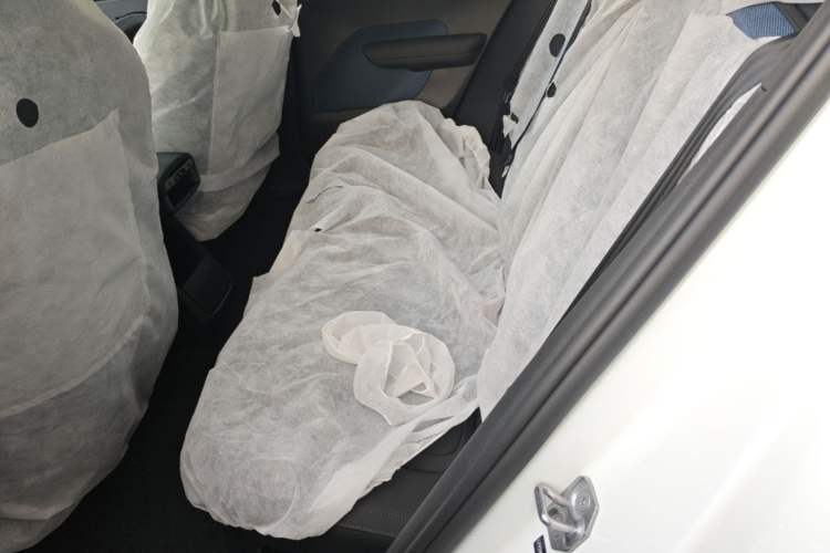 Used Volvo EX30 2025 Rear-Drive Long-Range Version Ultra Left Rear Seat