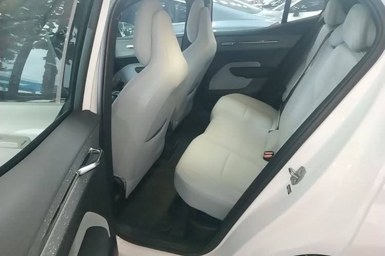Used Volvo EX30 2025 Rear-Drive Long-Range Version Ultra Left Rear Seat