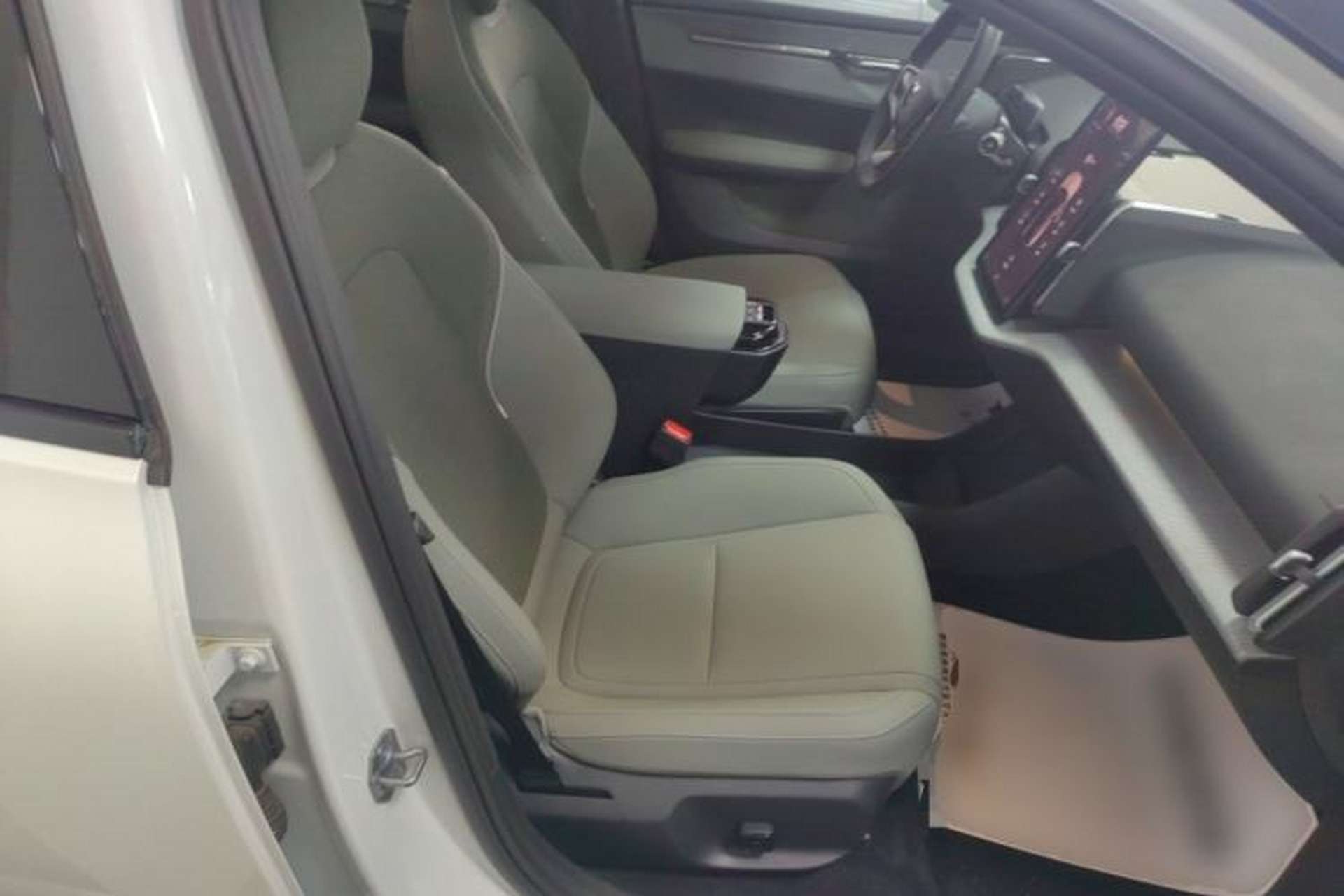 Used Volvo EX30 2025 Rear-Drive Long-Range Plus Model Right Front Seat