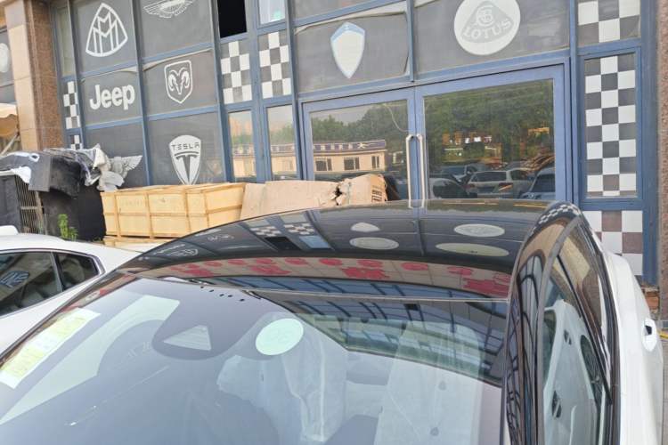 Used Volvo EX30 2025 Rear-Drive Long-Range Version Ultra Roof