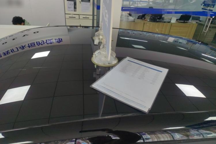 Used Volvo EX30 2025 Rear-Drive Long-Range Plus Model Roof