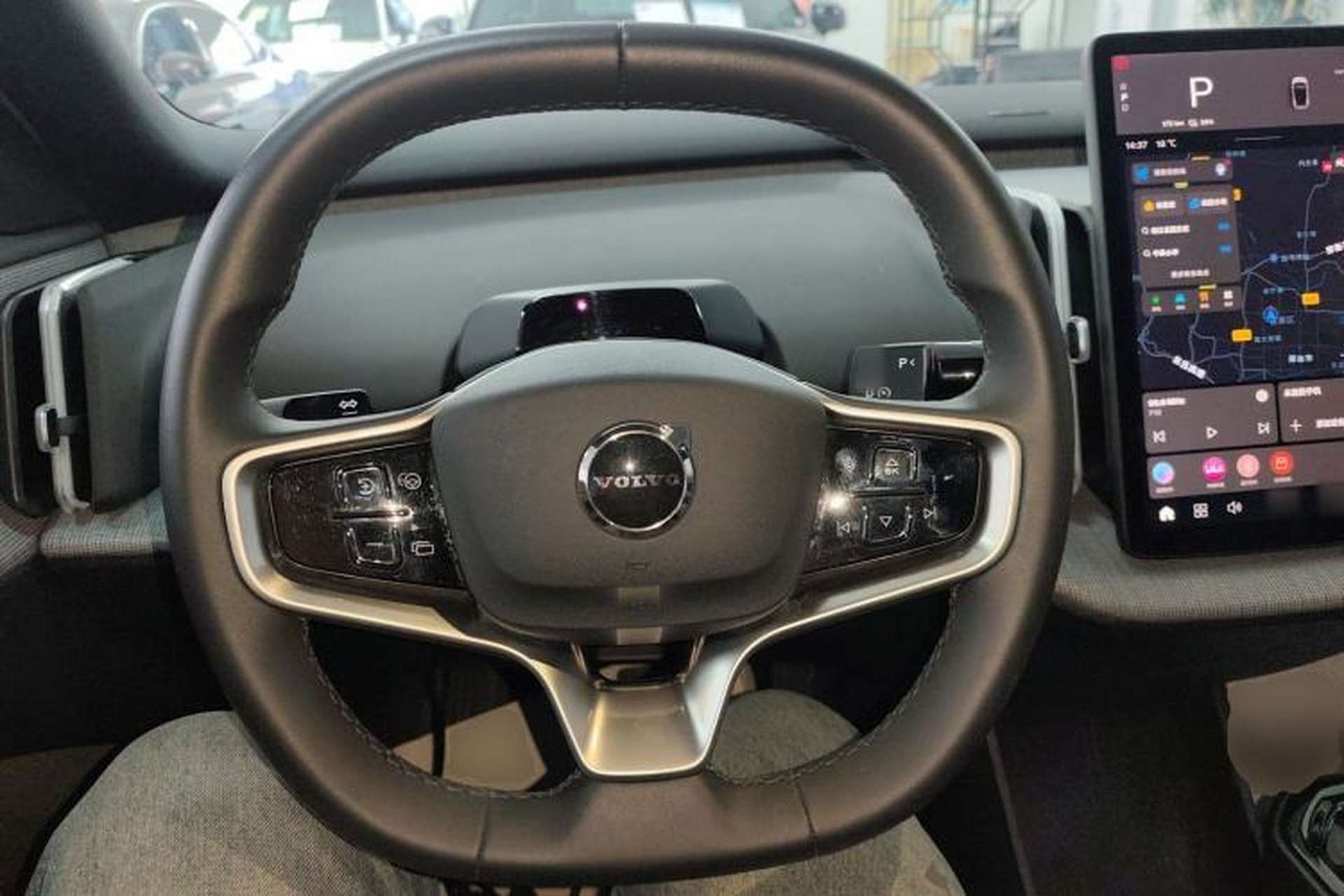 Used Volvo EX30 2025 Rear-Drive Long-Range Plus Model Steering Wheel