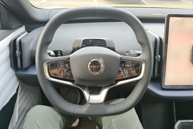 Used Volvo EX30 2025 Rear-Drive Long-Range Version Ultra Steering Wheel