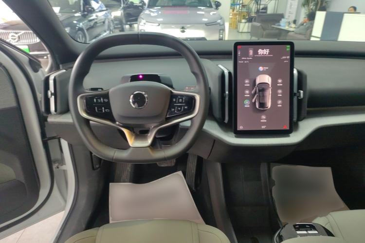 Used Volvo EX30 2025 Rear-Drive Long-Range Plus Model Steering Wheel