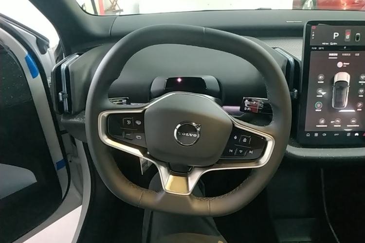 Used Volvo EX30 2025 Rear-Drive Long-Range Version Ultra Steering Wheel