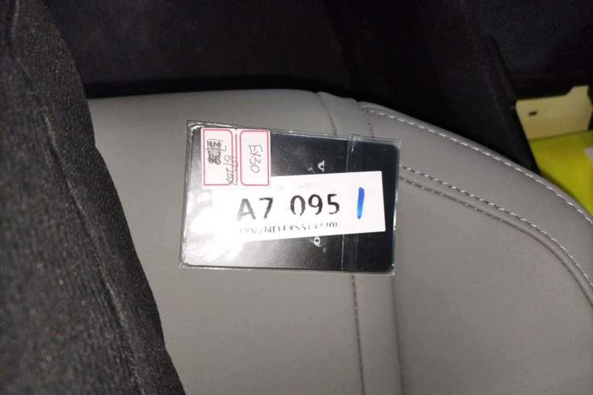 Used Volvo EX30 2025 Rear-Drive Long-Range Plus Model Vehicle Key