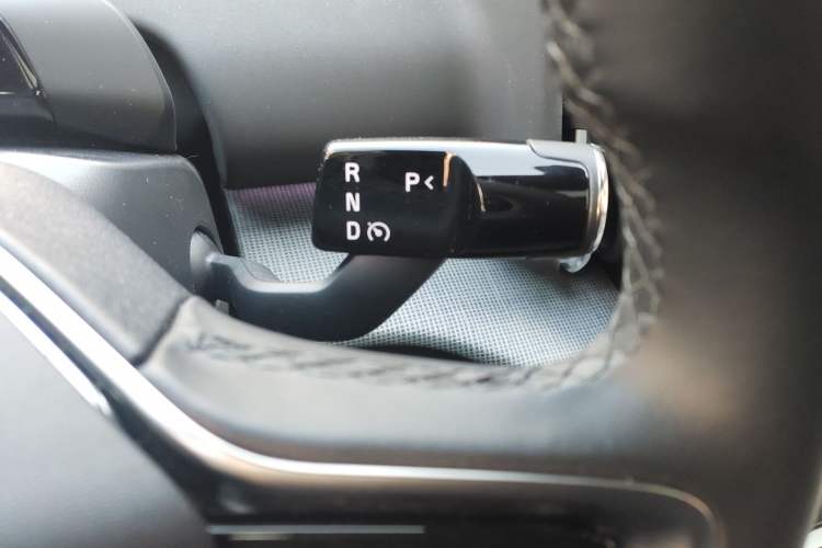 Used Volvo EX30 2025 Rear-Drive Long-Range Version Ultra Gear Lever