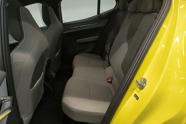 Used Volvo EX30 2025 Rear-Drive Long-Range Version Ultra Interior 4